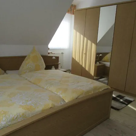 Apartment Ferienwohnung Monika Ritter *